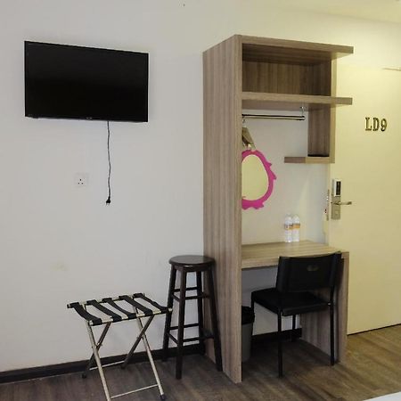 Natol Homestay - London Kuching Kültér fotó