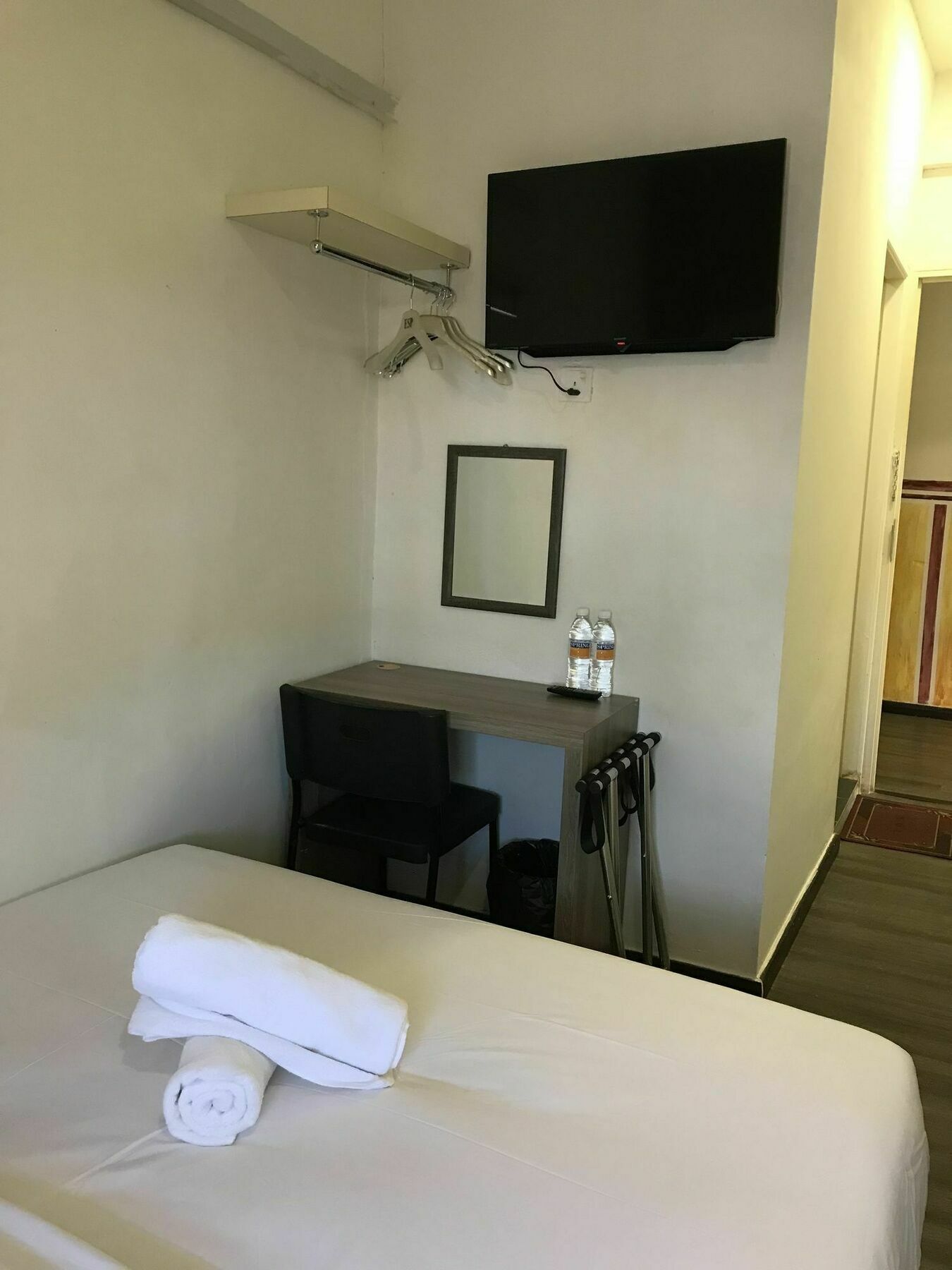 Natol Homestay - London Kuching Kültér fotó